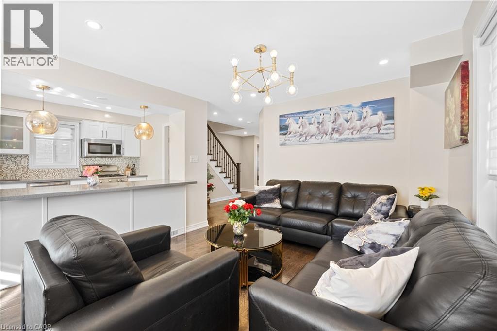 Photo 7 of 19 Earl Grey Street, Brampton ON