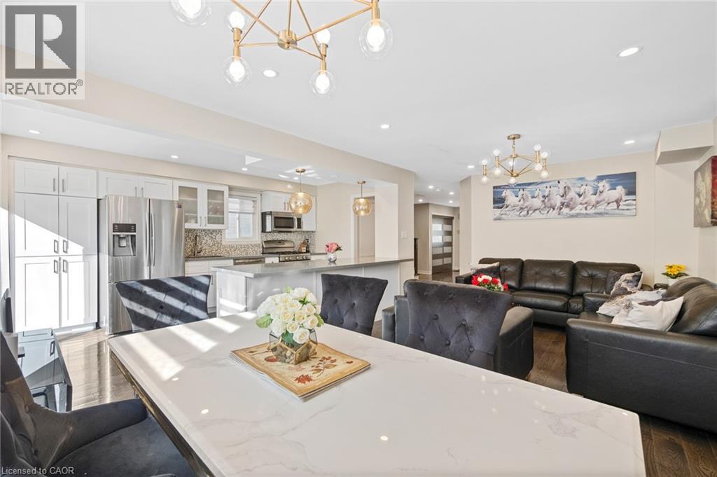 Photo 3 of 19 Earl Grey Street, Brampton ON