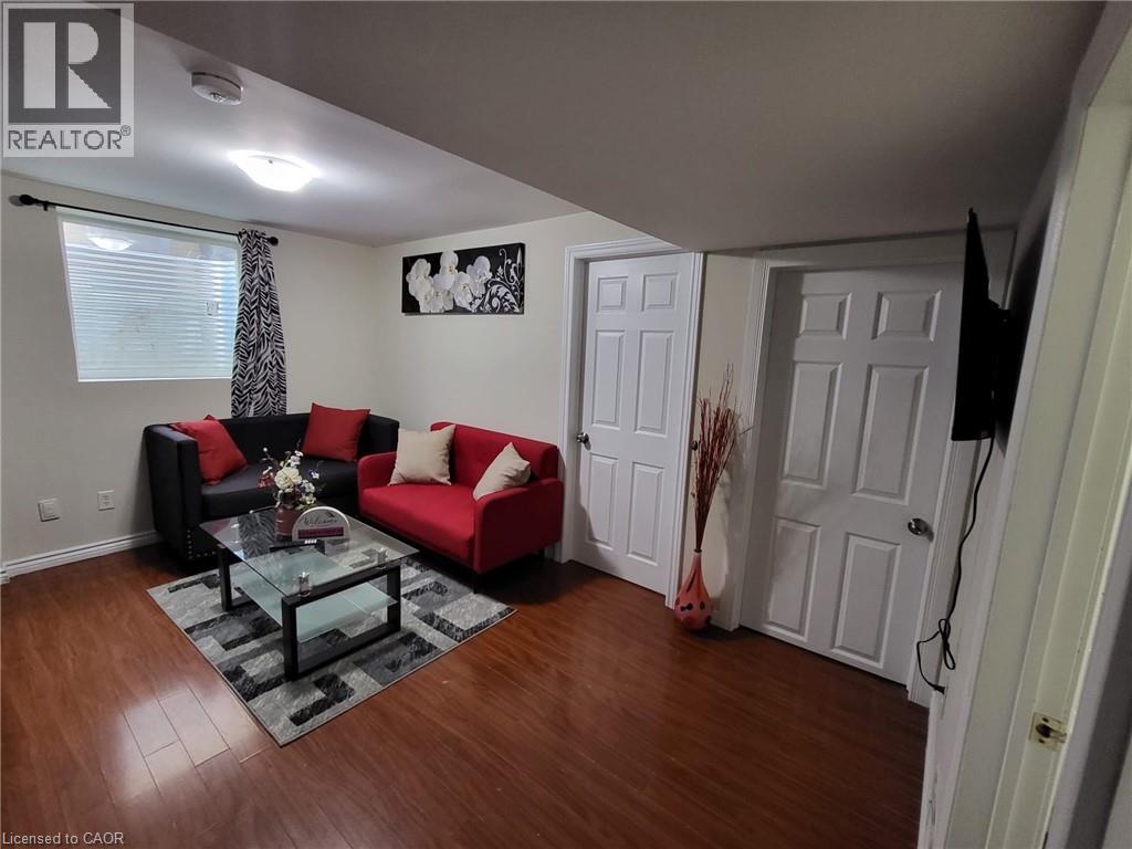 Photo 39 of 19 Earl Grey Street, Brampton ON
