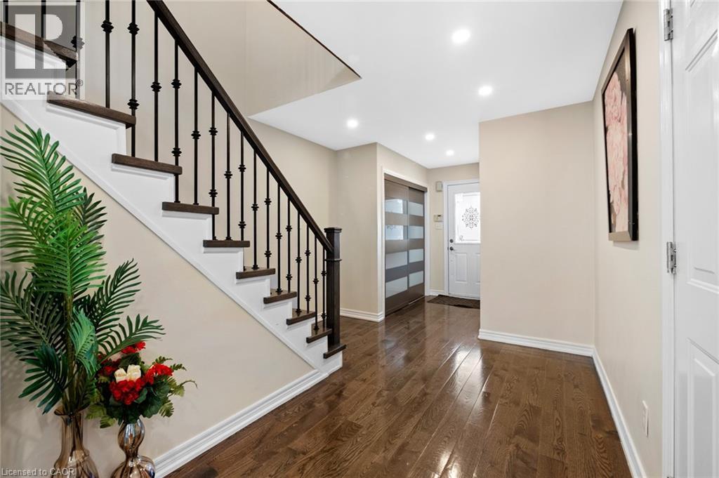 Photo 9 of 19 Earl Grey Street, Brampton ON