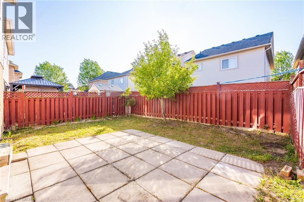 Photo 33 of 19 Earl Grey Street, Brampton ON