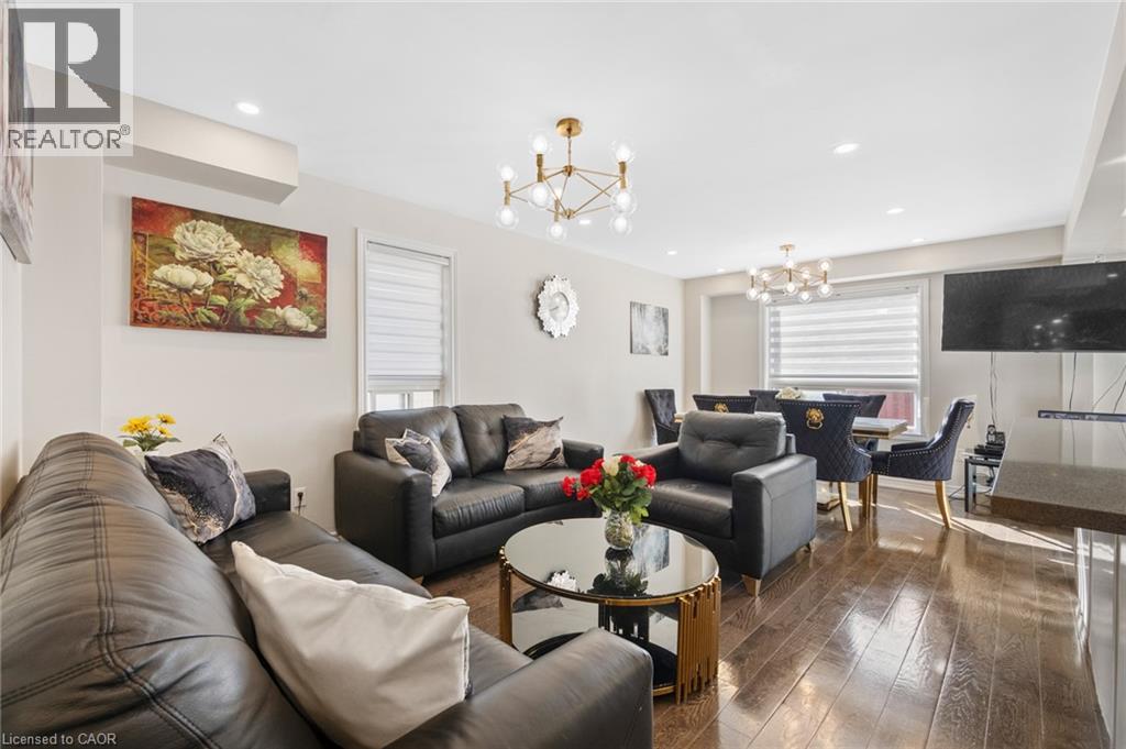 Photo 37 of 19 Earl Grey Street, Brampton ON