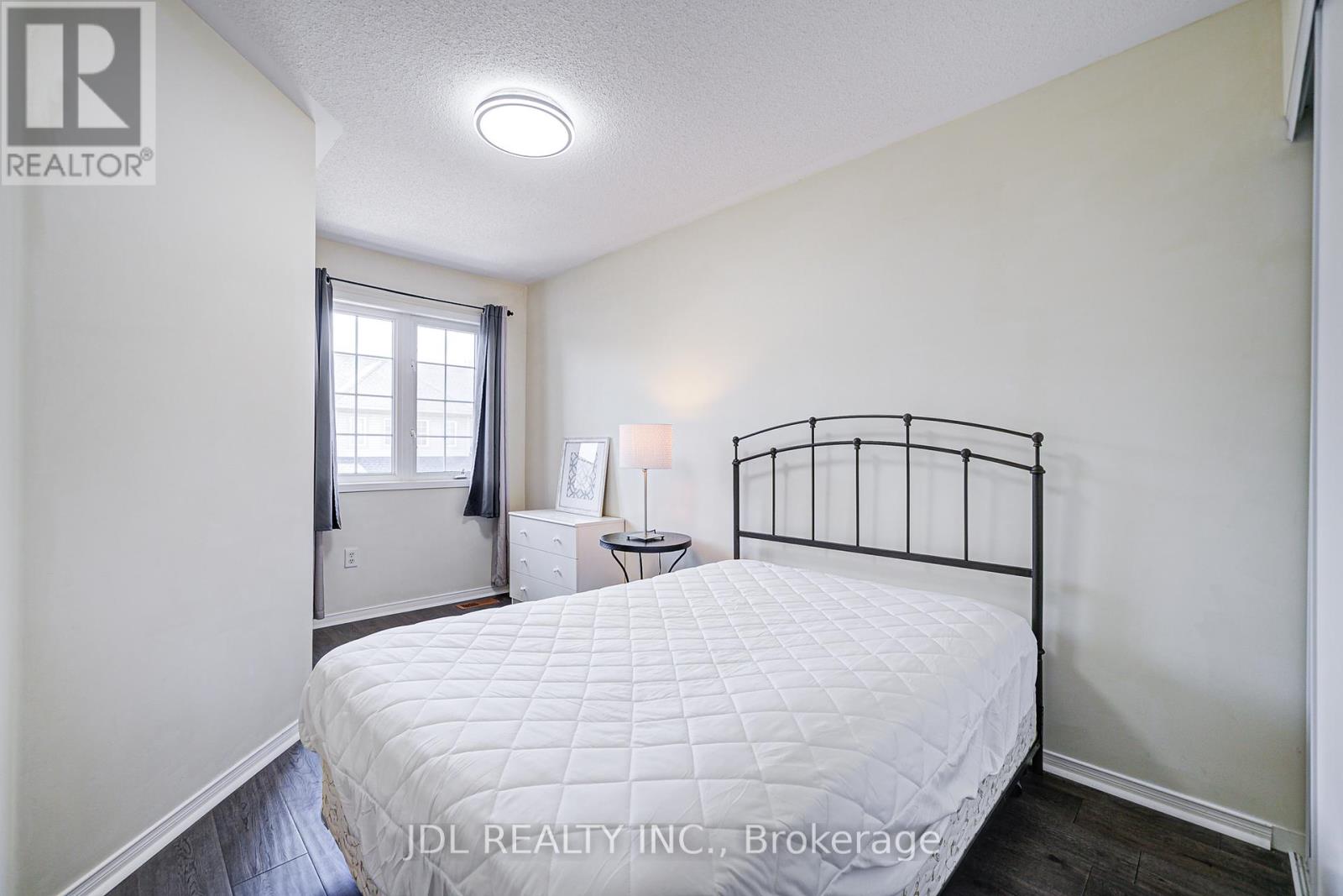 Photo 13 of 81 4950 Albina Way, Mississauga ON