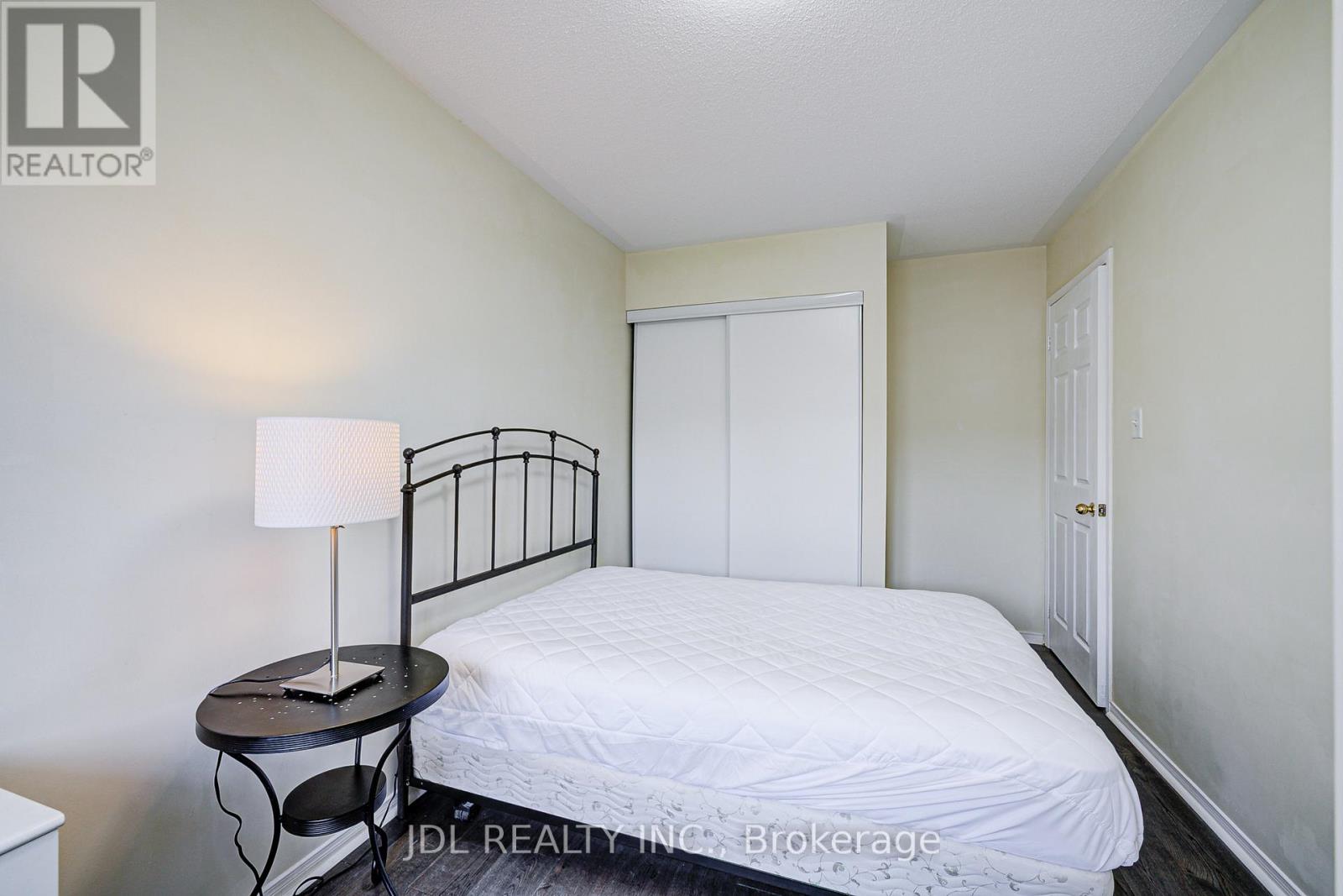 Photo 25 of 81 4950 Albina Way, Mississauga ON
