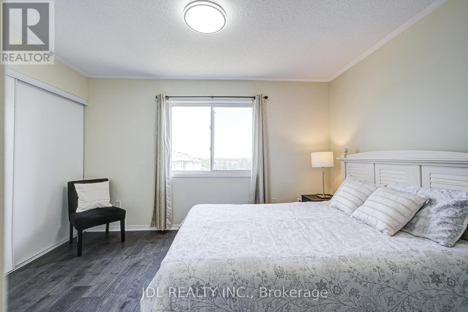 Photo 24 of 81 4950 Albina Way, Mississauga ON