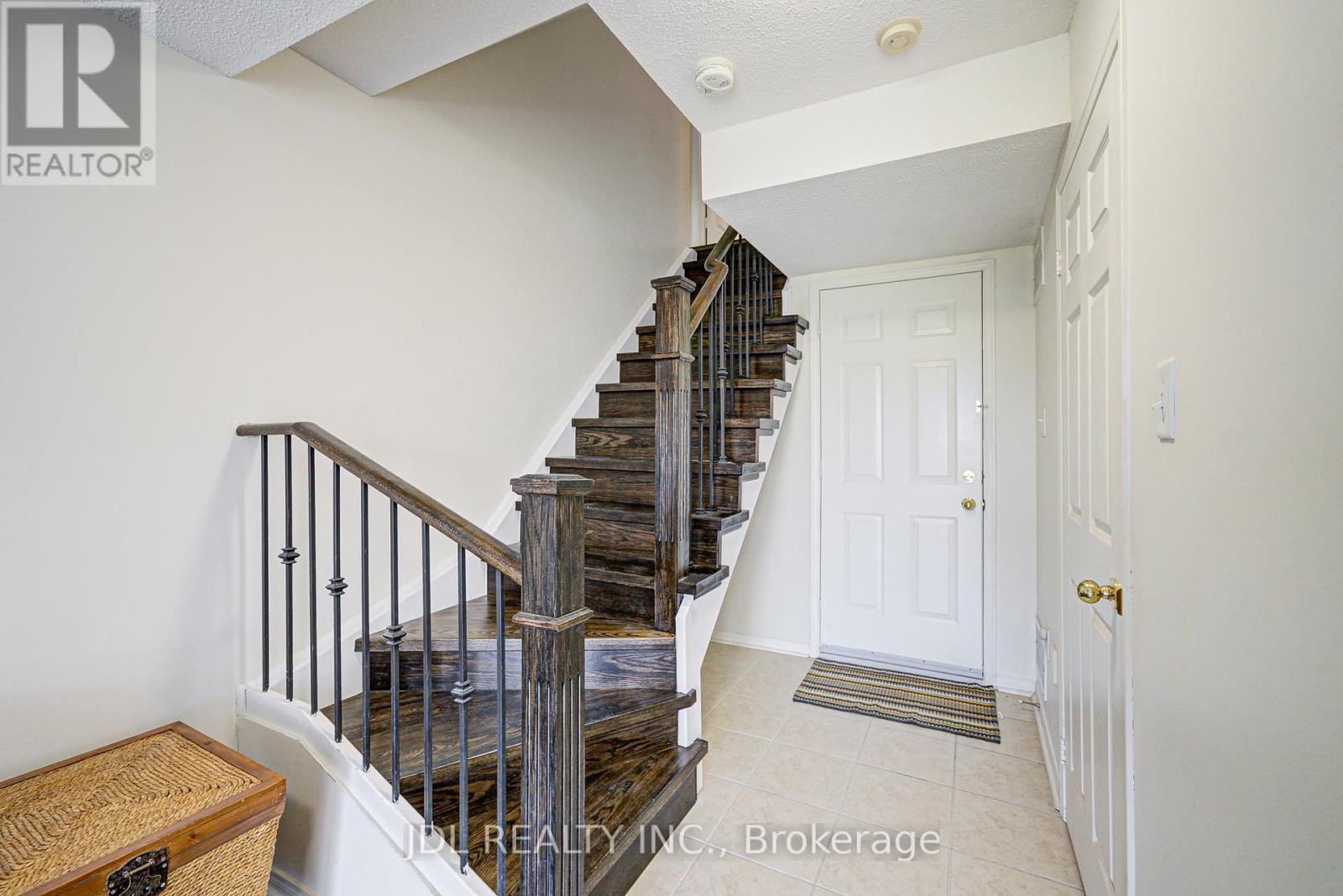 Photo 33 of 81 4950 Albina Way, Mississauga ON