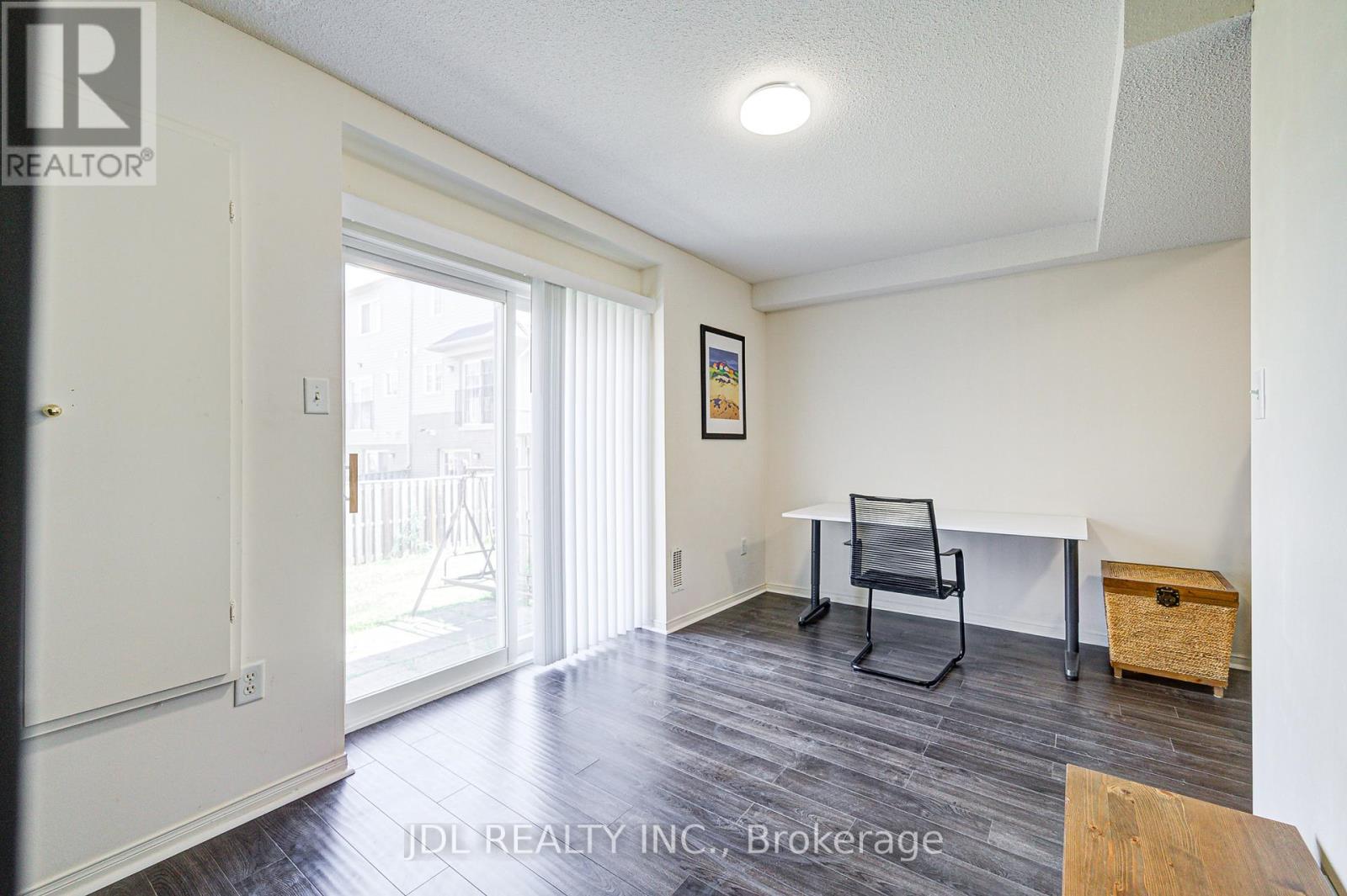 Photo 17 of 81 4950 Albina Way, Mississauga ON