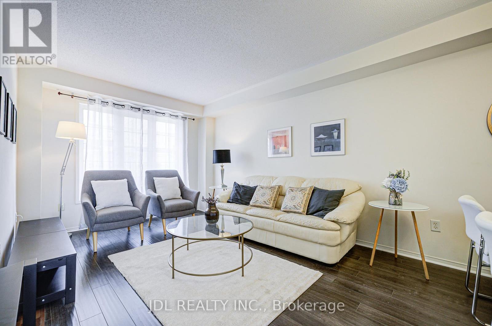 Photo 12 of 81 4950 Albina Way, Mississauga ON