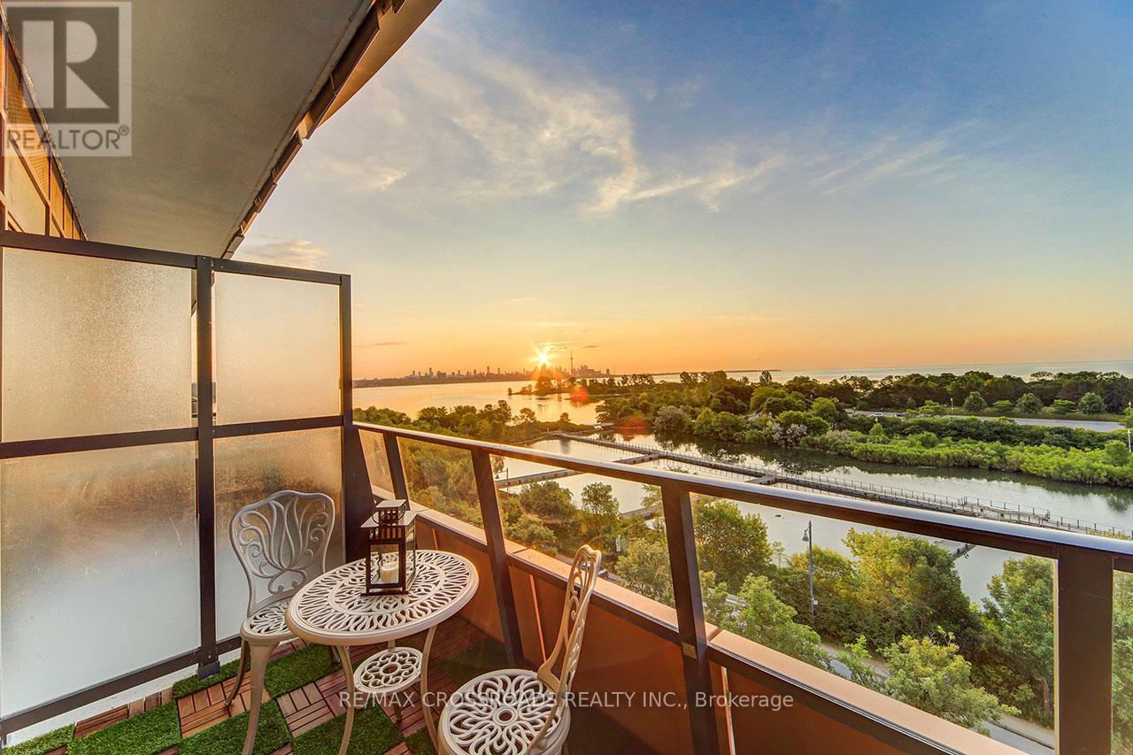 Photo 10 of 513 20 Shore Breeze Drive S, Toronto ON