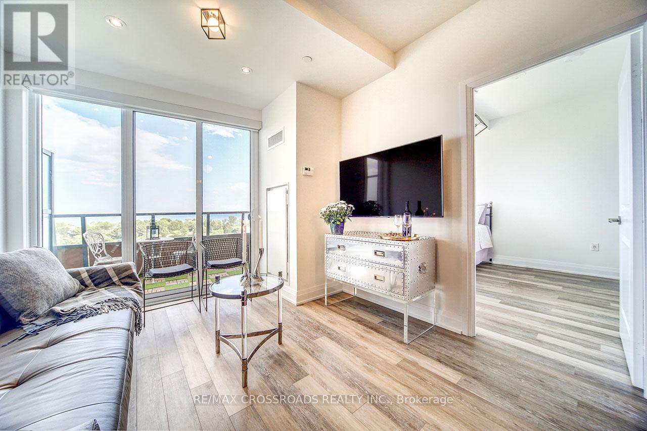 Photo 13 of 513 20 Shore Breeze Drive S, Toronto ON