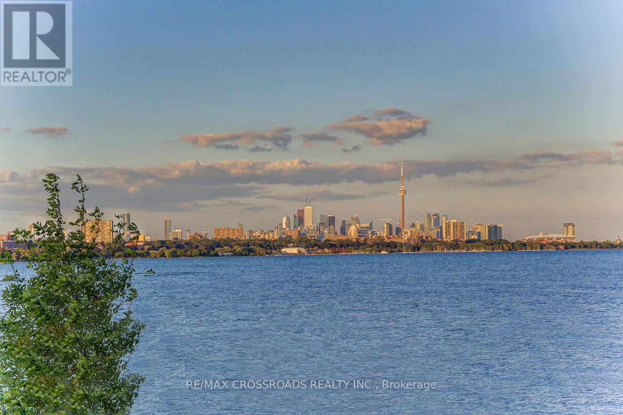 Photo 29 of 513 20 Shore Breeze Drive S, Toronto ON