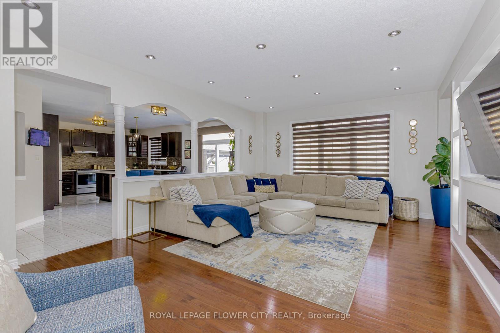 Photo 17 of 11 Vintonridge Drive, Brampton ON