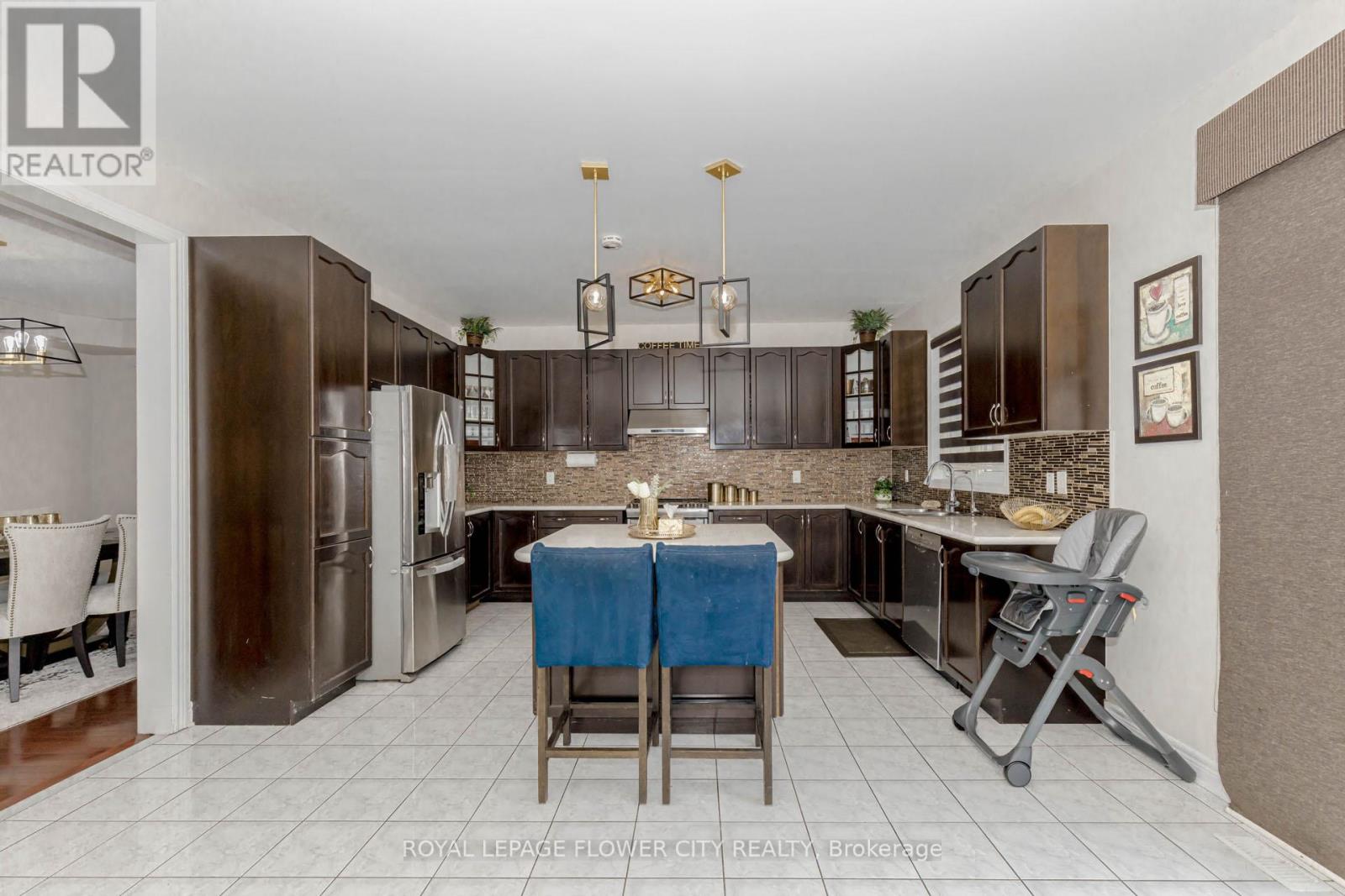 Photo 43 of 11 Vintonridge Drive, Brampton ON
