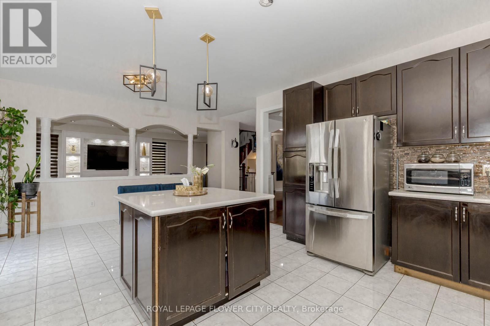 Photo 19 of 11 Vintonridge Drive, Brampton ON