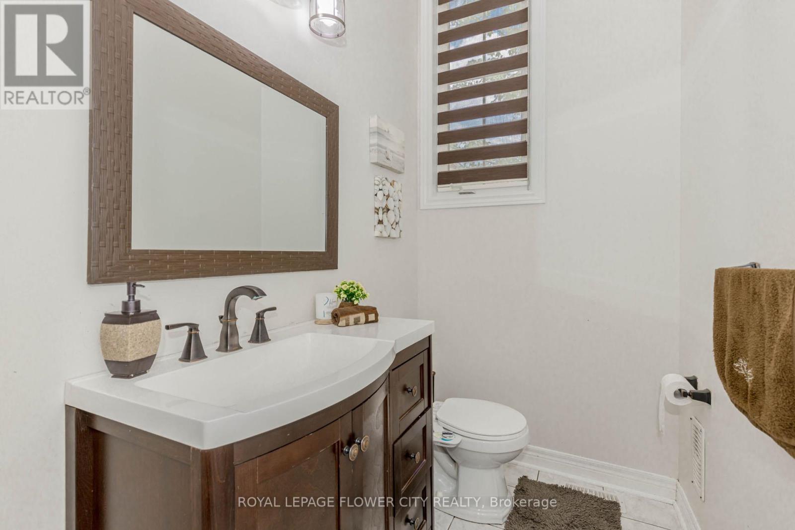 Photo 16 of 11 Vintonridge Drive, Brampton ON