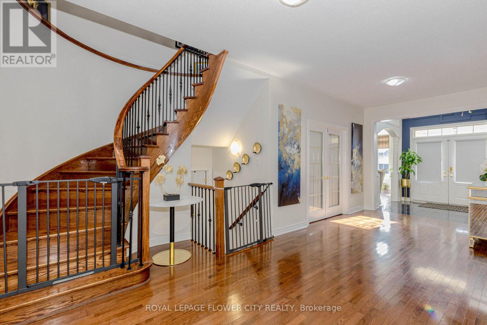 Photo 6 of 11 Vintonridge Drive, Brampton ON