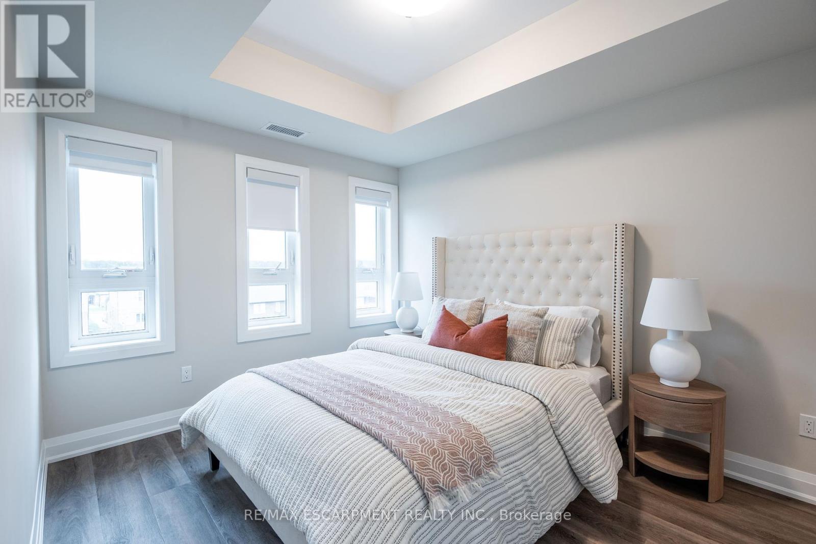 Photo 10 of 307 118 Summersides Boulevard, Pelham ON