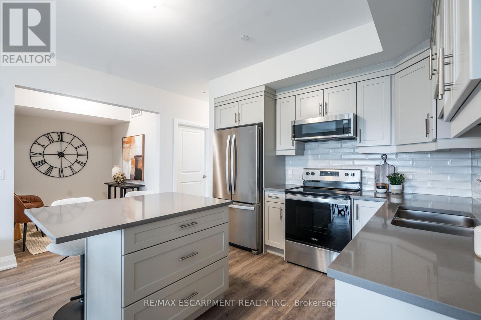 Photo 21 of 307 118 Summersides Boulevard, Pelham ON