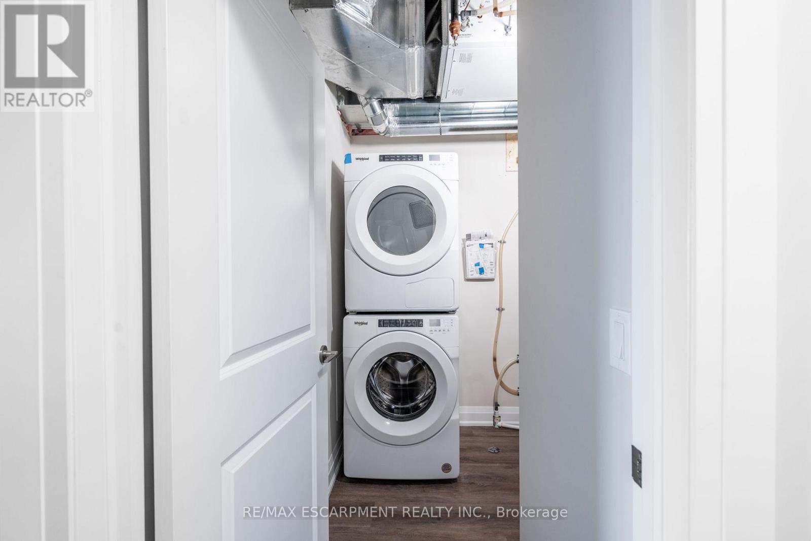 Photo 14 of 307 118 Summersides Boulevard, Pelham ON