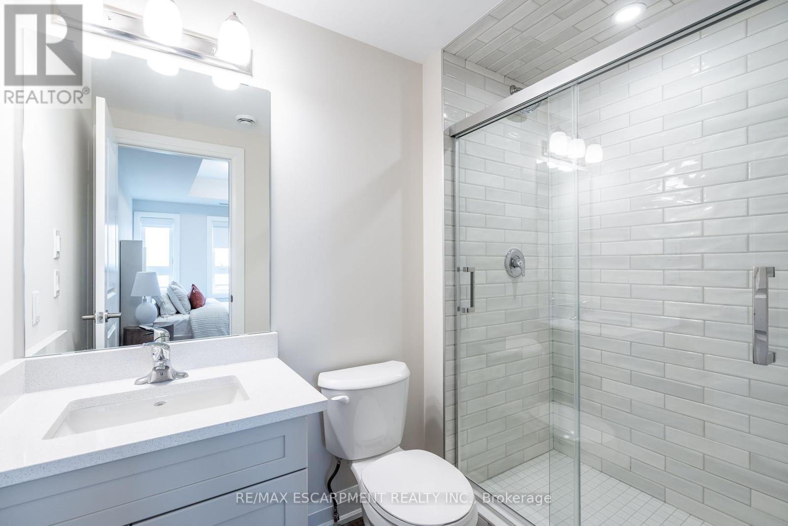 Photo 4 of 307 118 Summersides Boulevard, Pelham ON