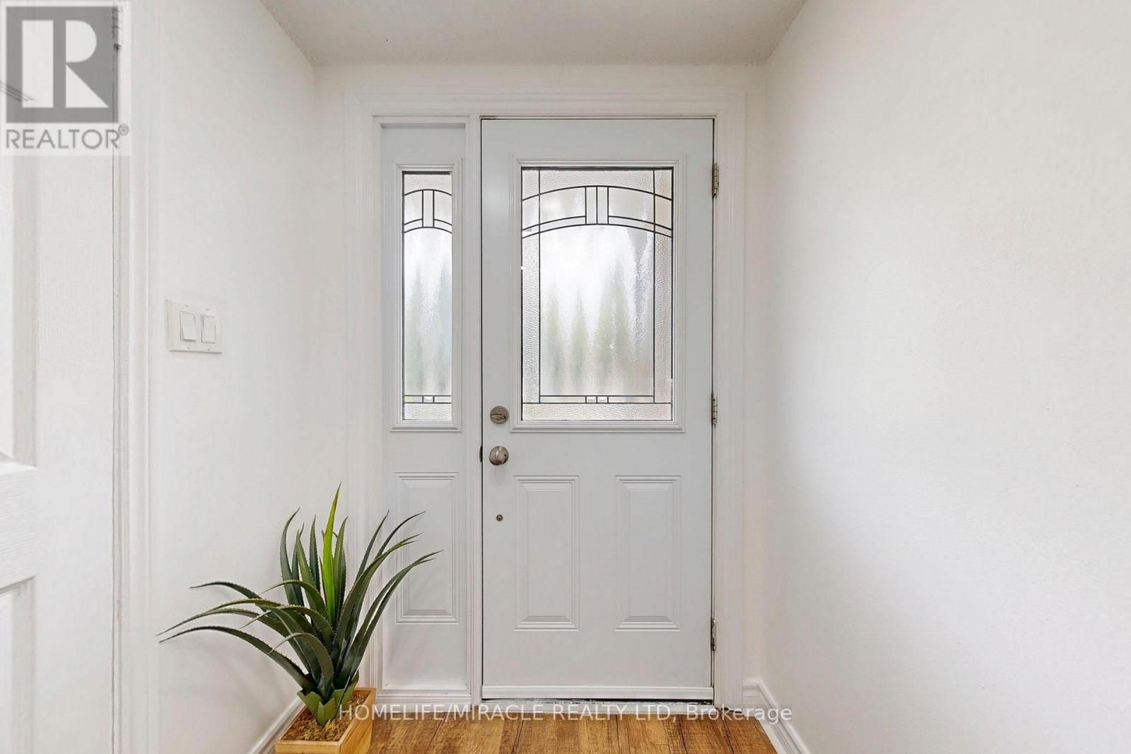 Photo 16 of 57 108 Malvern Street, Toronto ON