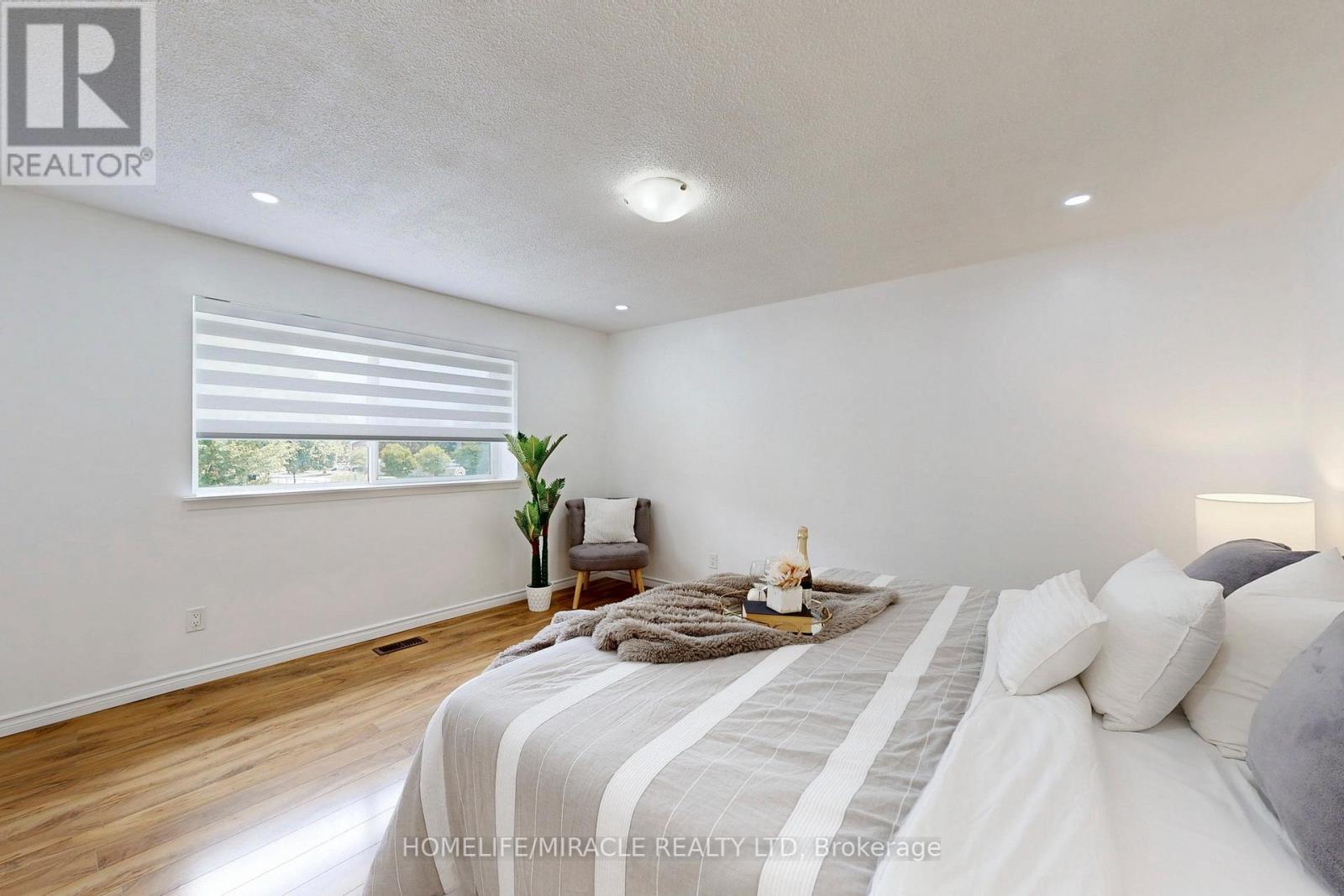 Photo 30 of 57 108 Malvern Street, Toronto ON