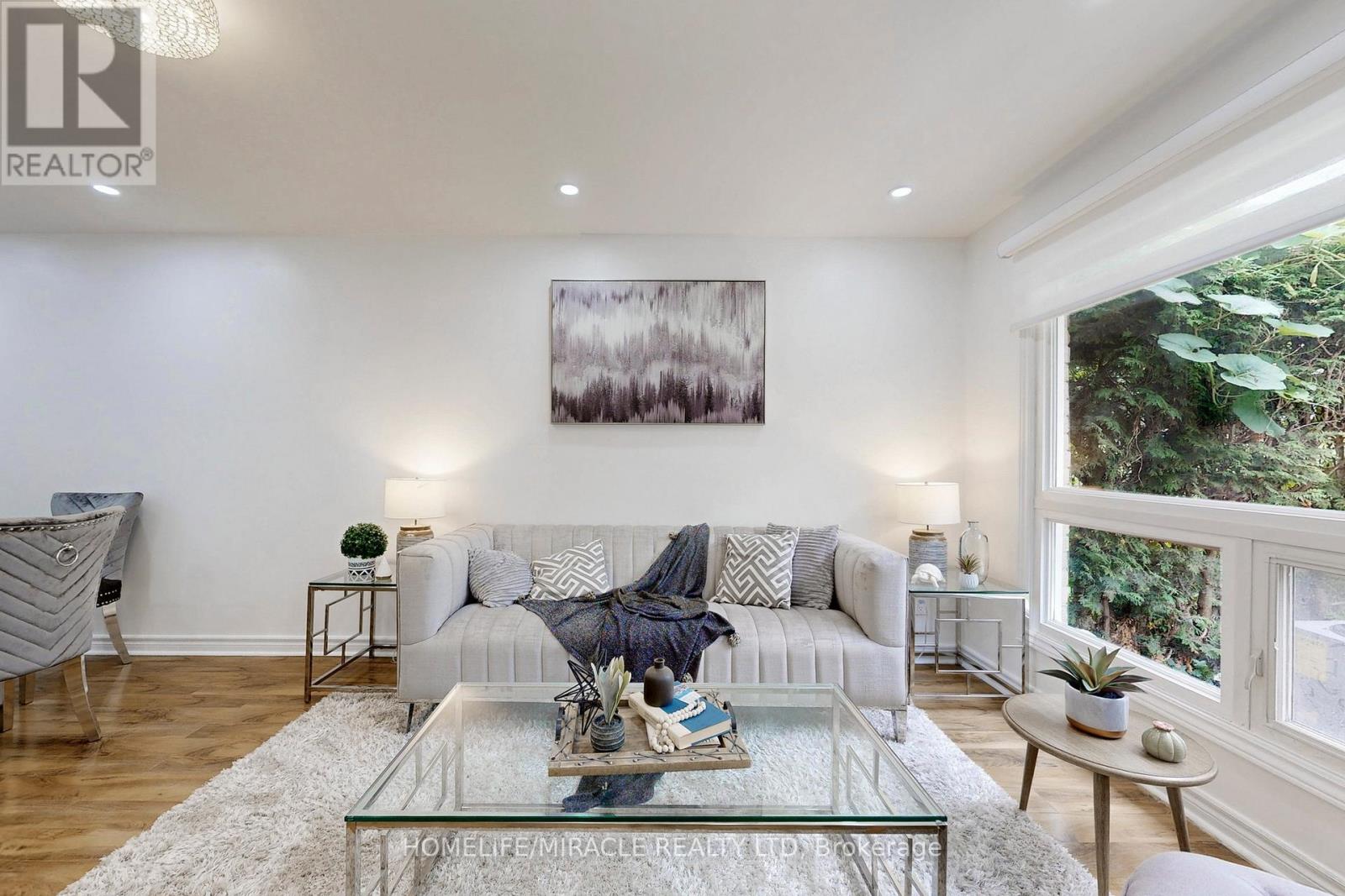 Photo 24 of 57 108 Malvern Street, Toronto ON