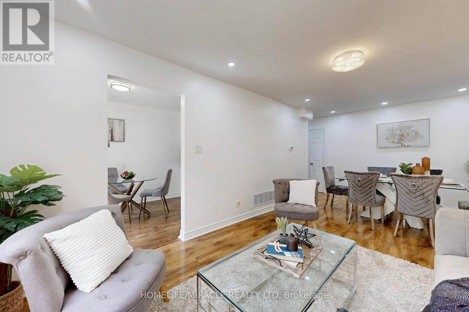 Photo 23 of 57 108 Malvern Street, Toronto ON