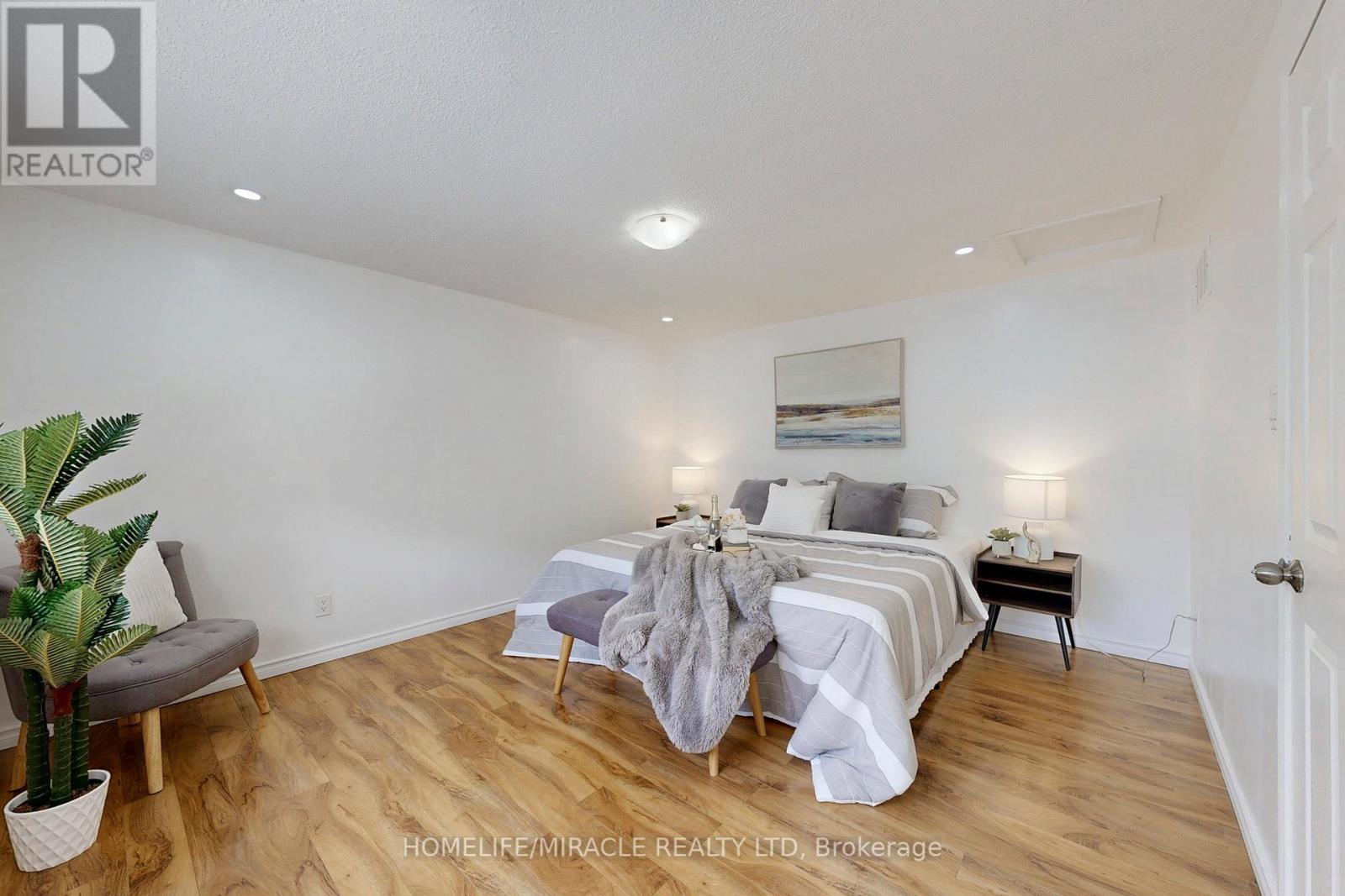 Photo 31 of 57 108 Malvern Street, Toronto ON