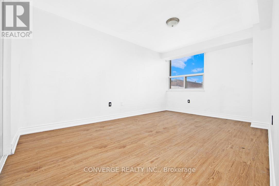 Photo 18 of 406 4062 Lawrence Avenue E, Toronto ON
