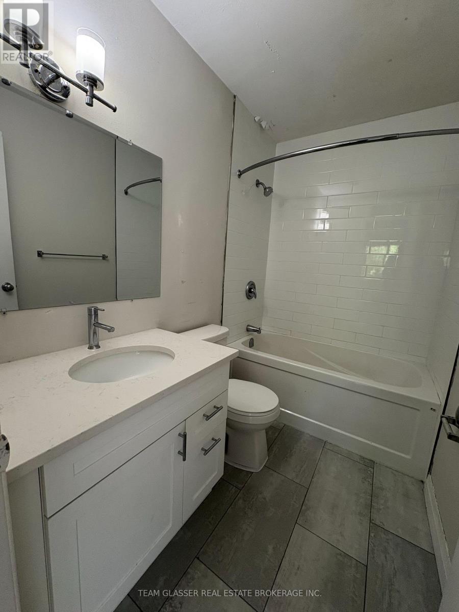 Photo 8 of 204 52 Hiawatha Street, St Thomas ON