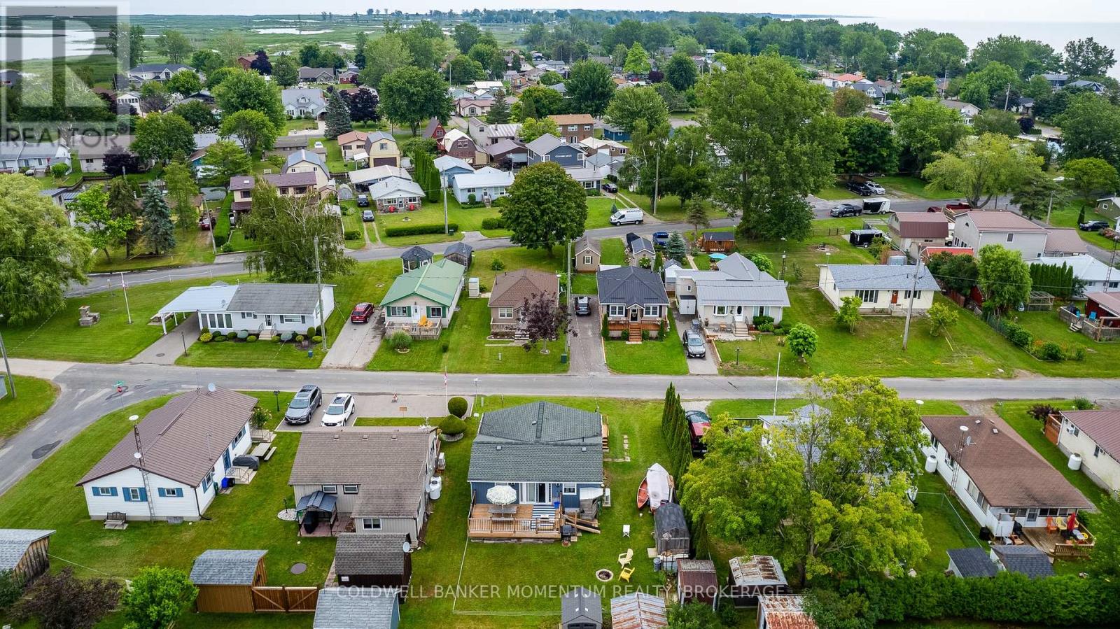 Photo 15 of 20 Fourth Avenue, Norfolk ON