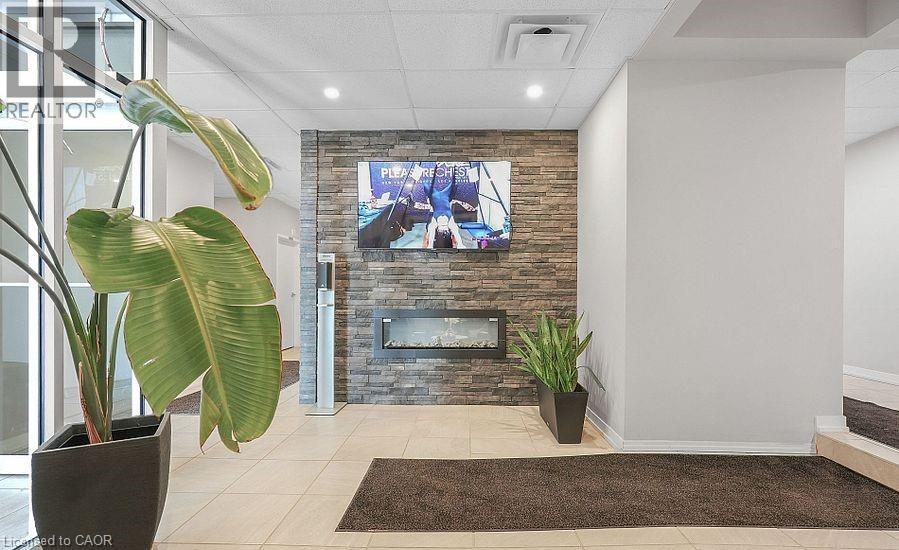 Photo 11 of 8 12 York Street, Chathamkent ON