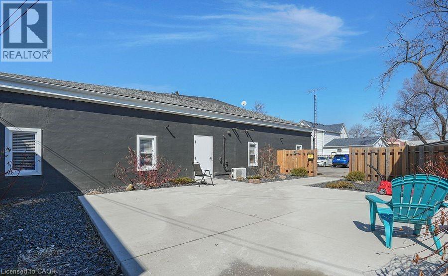 Photo 4 of 8 12 York Street, Chathamkent ON