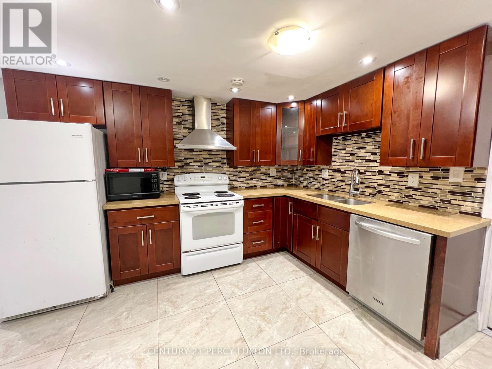 Photo 3 of Bsmt 117 Chloe Crescent, Markham ON
