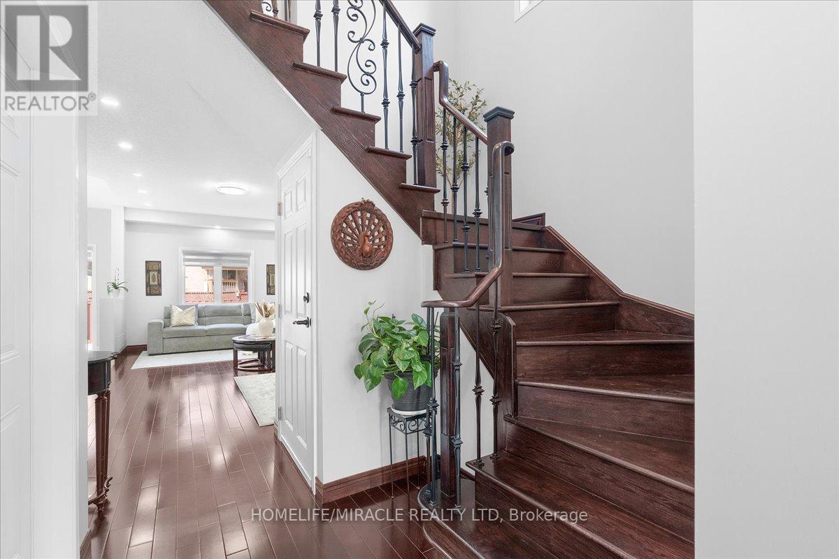 Photo 22 of 29 Charcoal Way, Brampton ON