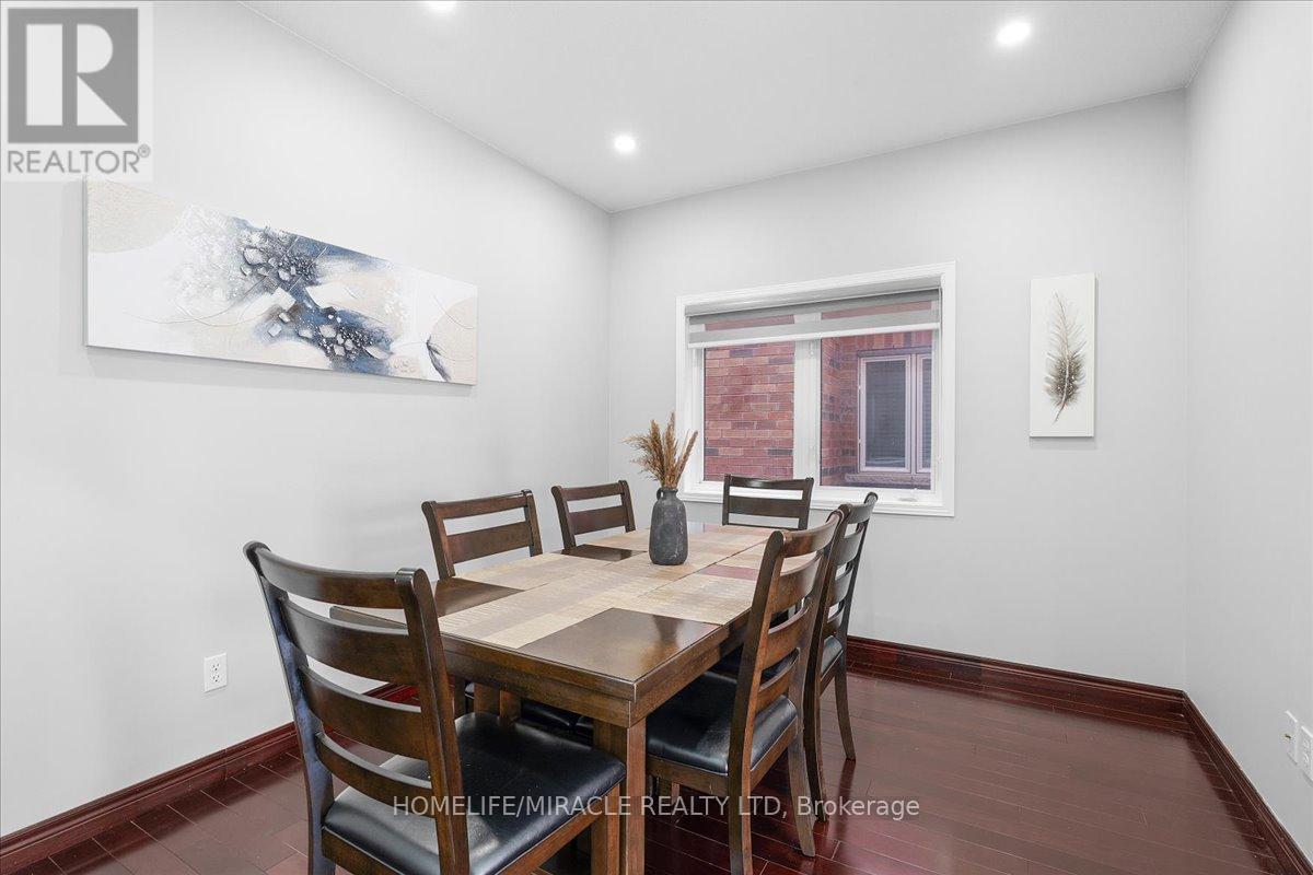 Photo 12 of 29 Charcoal Way, Brampton ON