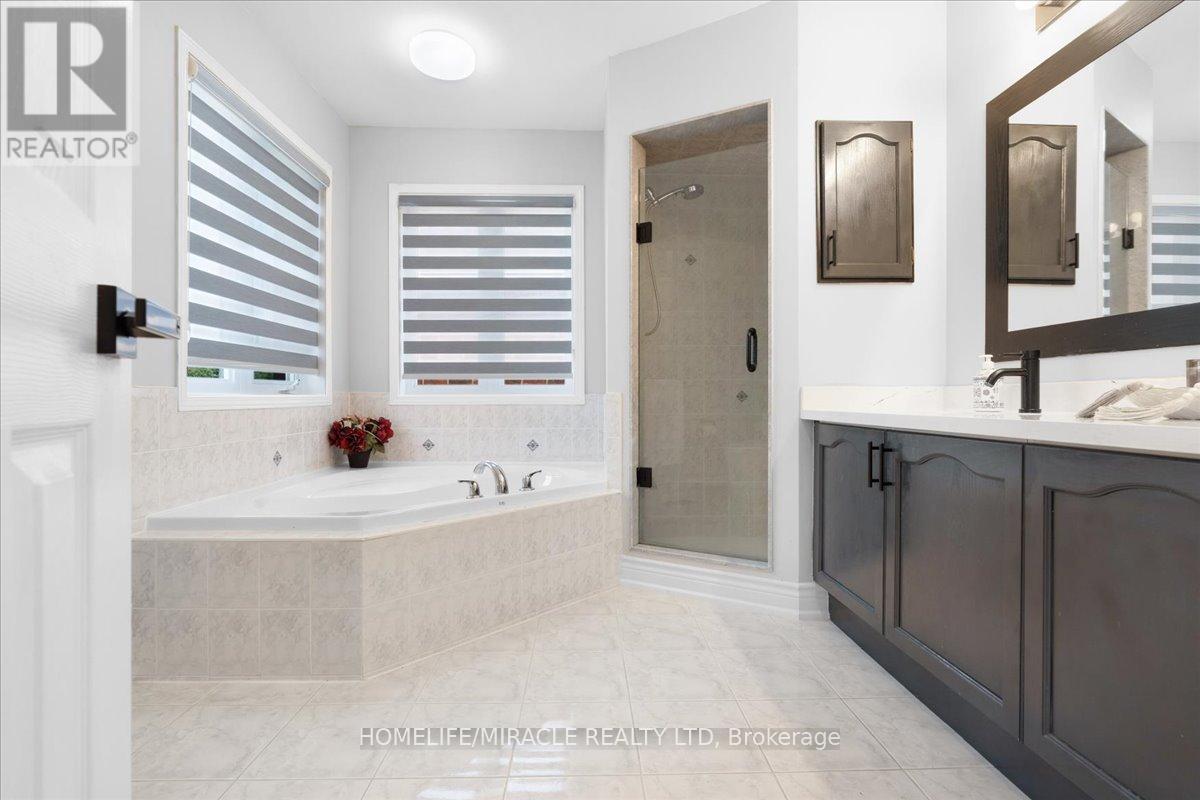 Photo 31 of 29 Charcoal Way, Brampton ON