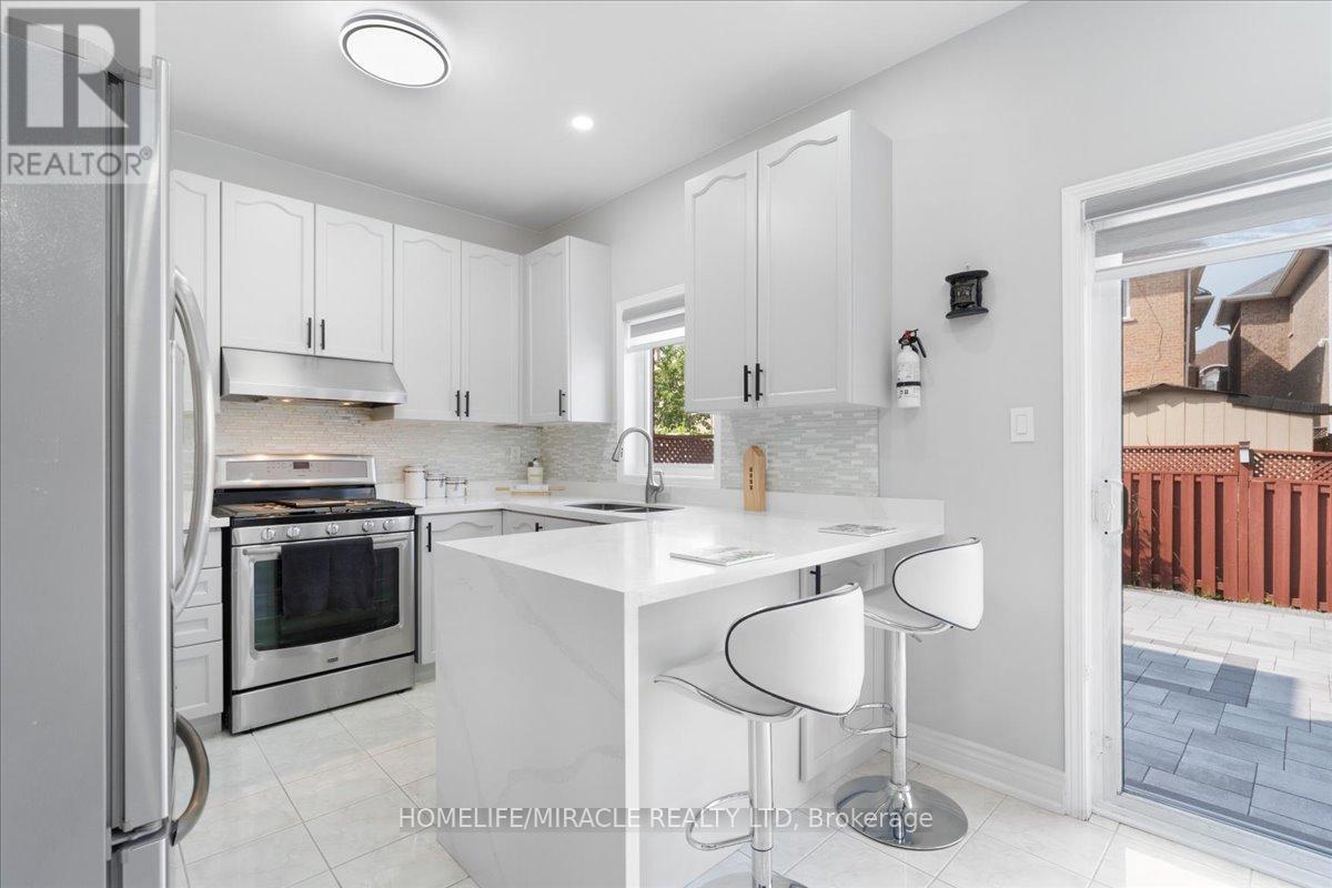 Photo 15 of 29 Charcoal Way, Brampton ON