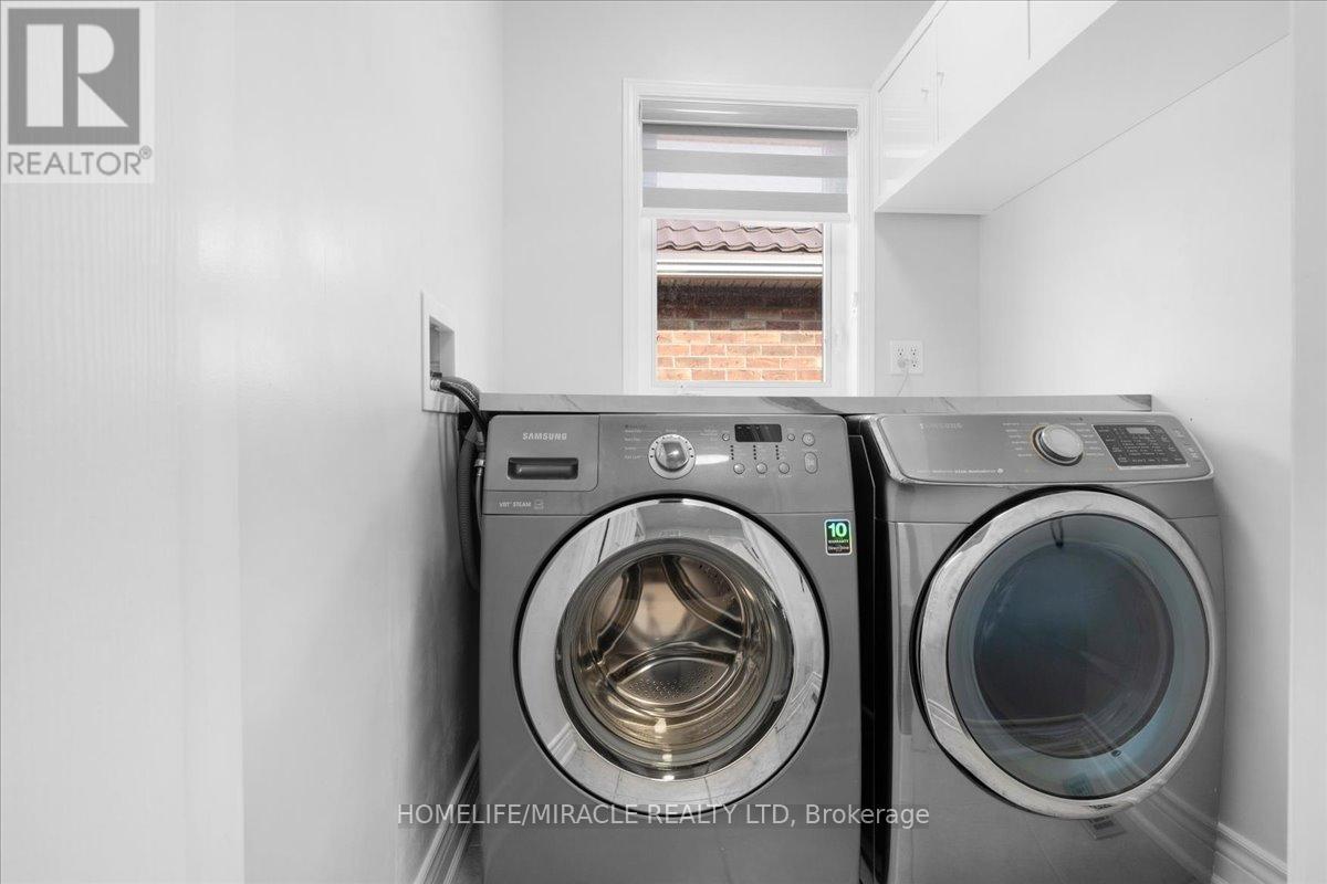 Photo 42 of 29 Charcoal Way, Brampton ON