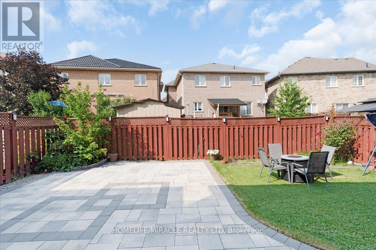 Photo 44 of 29 Charcoal Way, Brampton ON