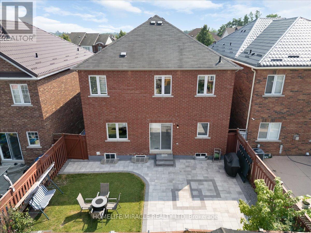 Photo 47 of 29 Charcoal Way, Brampton ON