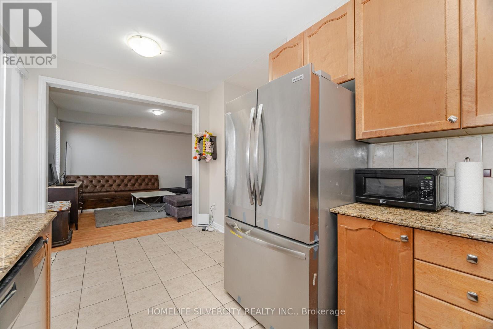 Photo 29 of 105 Aylesbury Drive, Brampton ON