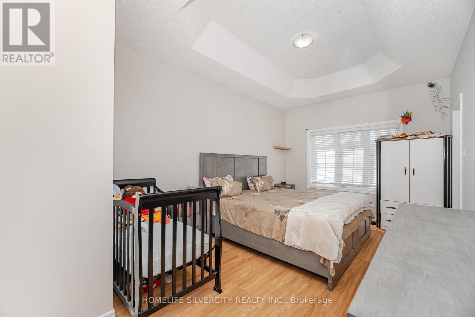 Photo 19 of 105 Aylesbury Drive, Brampton ON