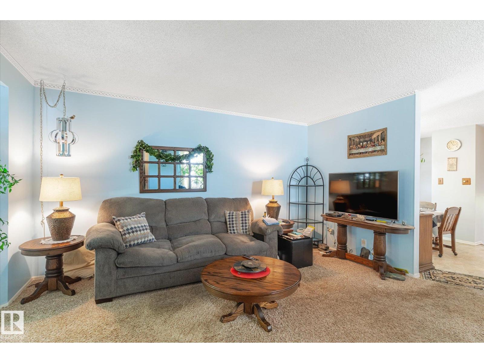 Photo 9 of 4420 36 A St Nw, Edmonton AB