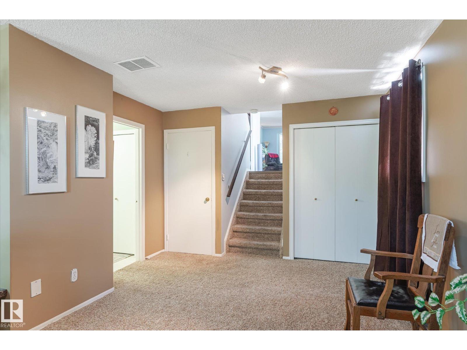Photo 16 of 4420 36 A St Nw, Edmonton AB