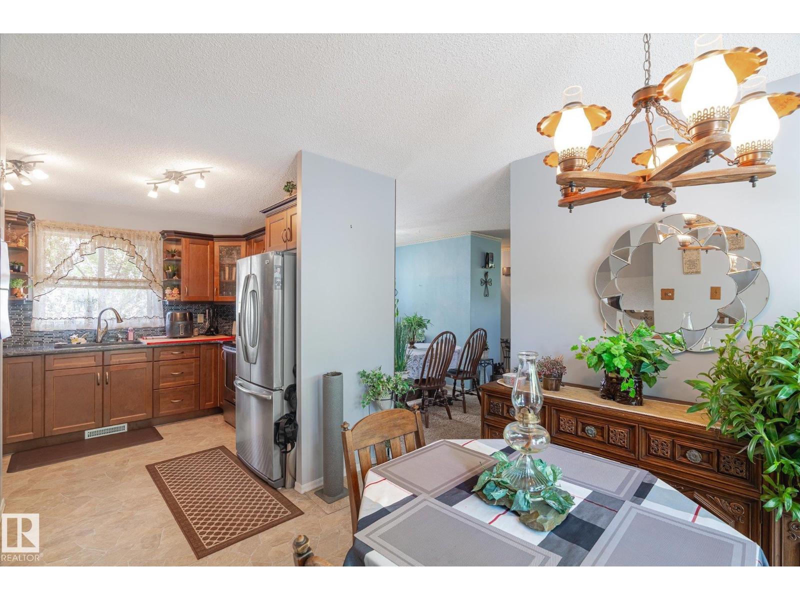 Photo 36 of 4420 36 A St Nw, Edmonton AB