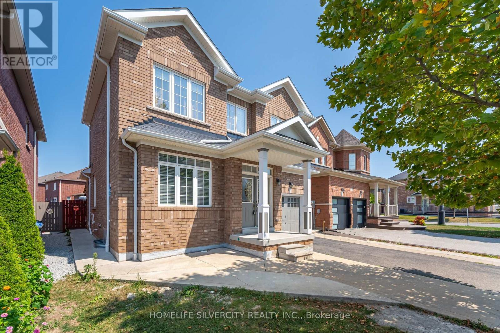 Photo 20 of 105 Aylesbury Drive, Brampton ON