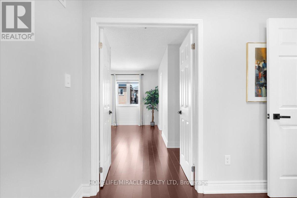 Photo 25 of 29 Charcoal Way, Brampton ON