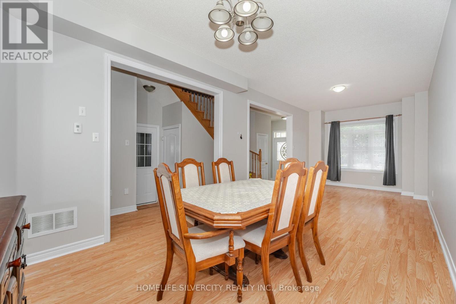 Photo 22 of 105 Aylesbury Drive, Brampton ON